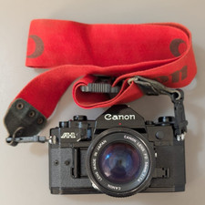 Canon A1 reflex con obiettivo