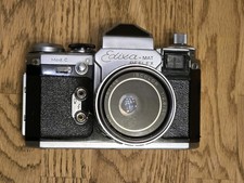 Fotocamera analogica reflex